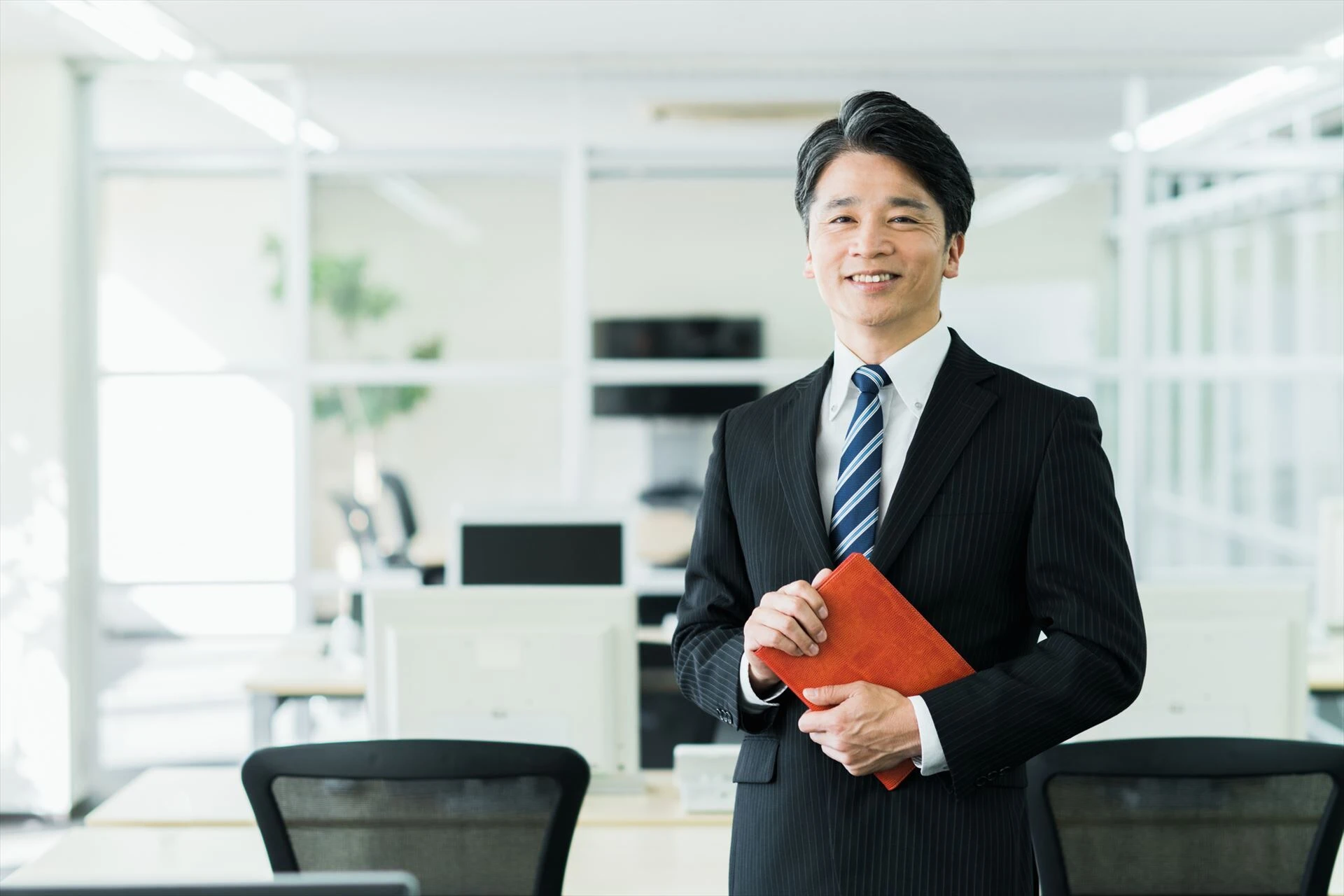 頑張りがなかなか評価されずに悩んでいる方や営業力をもっと違う分野で活かしたいと考えている方